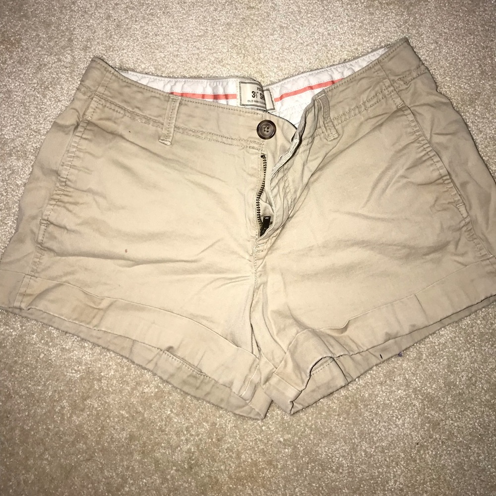 khaki shorts